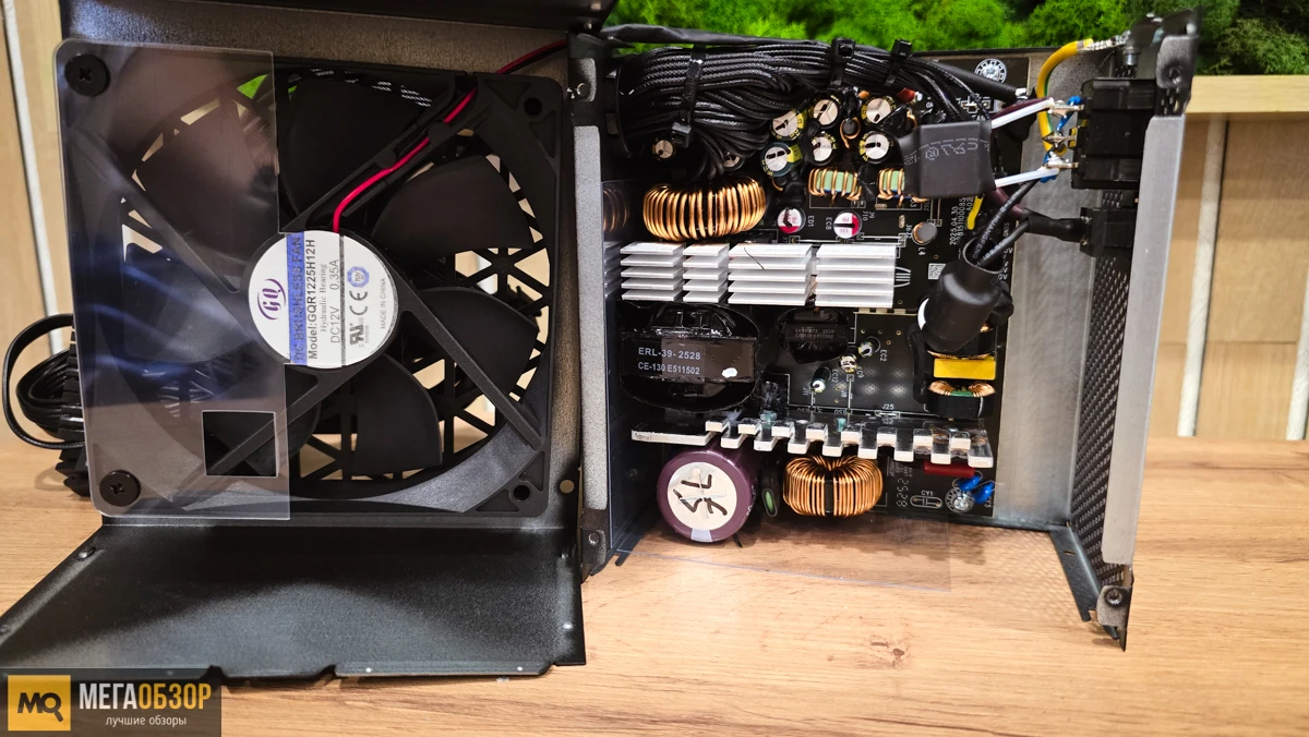 внутренняя часть PCCooler YK750H