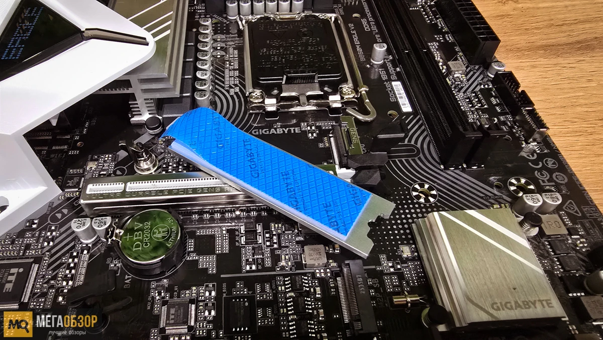 внешний вид GIGABYTE B860M Eagle V2