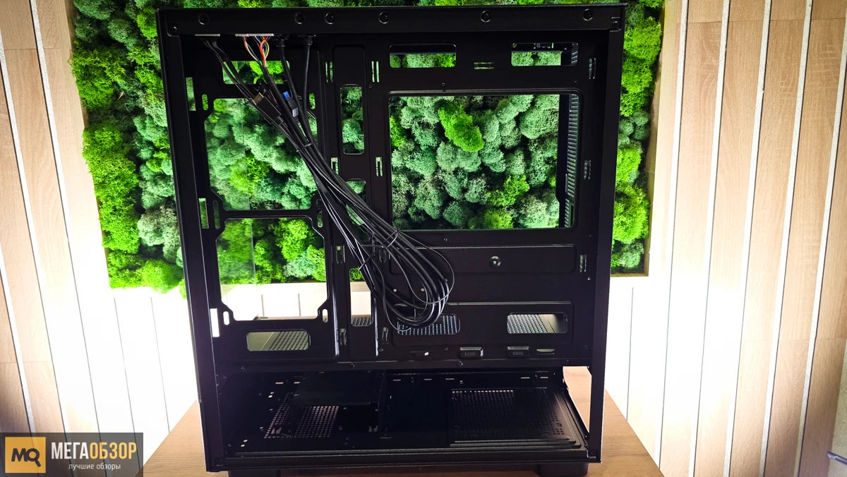 внутренняя часть PCCooler C3 Q500