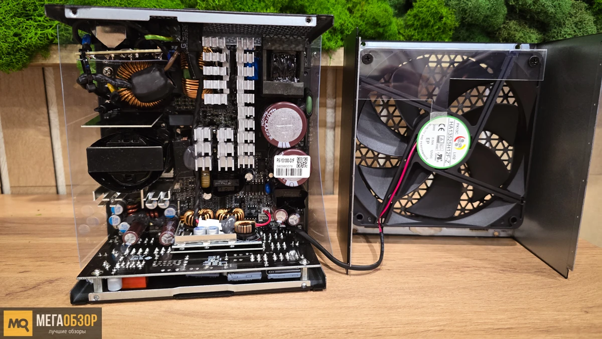 внутренняя часть PCCOOLER YS1000