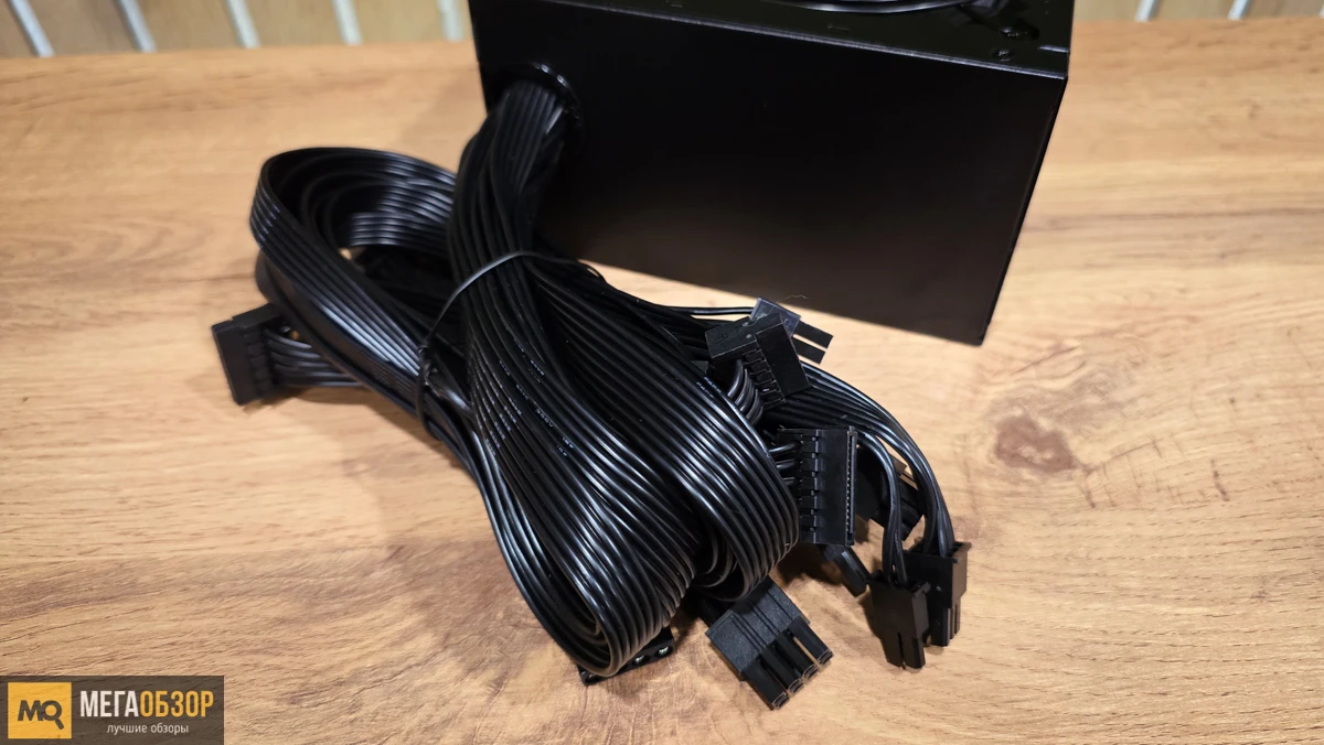 внешний вид XPG PROBE NOVA 700W