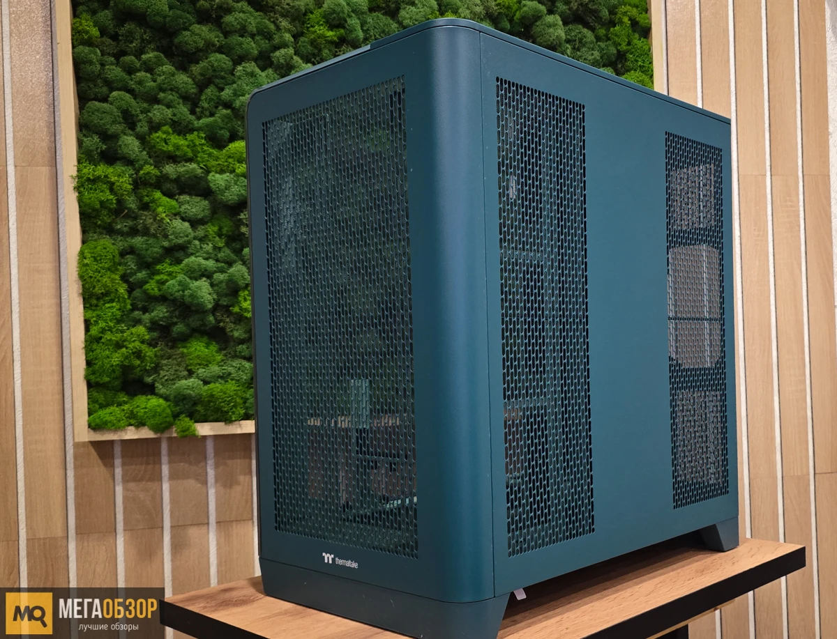 внешний вид Thermaltake View 390 Air