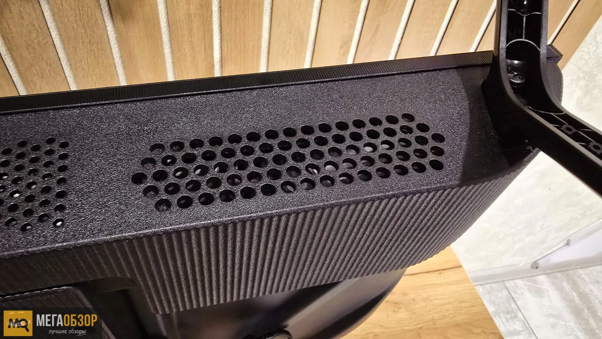 внешний вид Quantum 32F6BQ