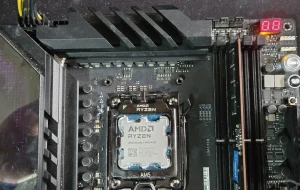 Материнская плата ASUS ROG Crosshair X670E Hero повреждает процессоры Ryzen 9 9950X3D