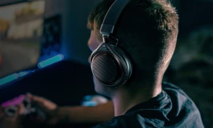Открытые наушники Audio-Technica ATH-AL5NC оценили в 280 долларов 