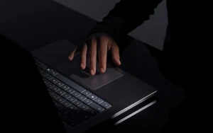 Microsoft представила мощный ноутбук Surface Laptop Ultra для работы с ИИ