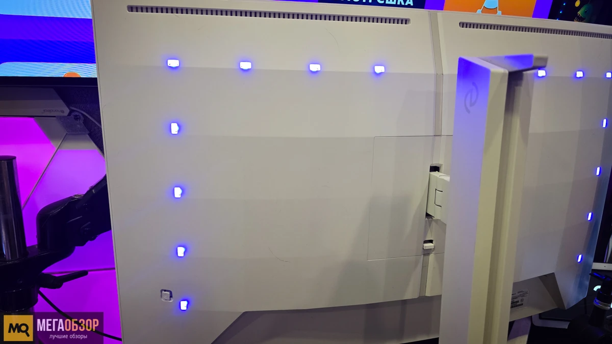 внешний вид Philips Evnia 32M2C5501