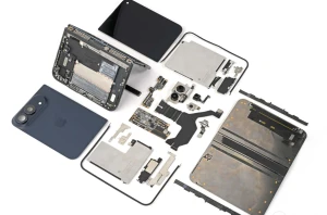 Специалисты разобрали iPhone Duo до винтика