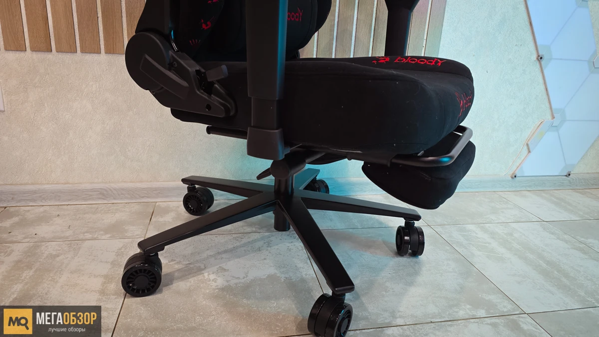 внешний вид Bloody GC-670