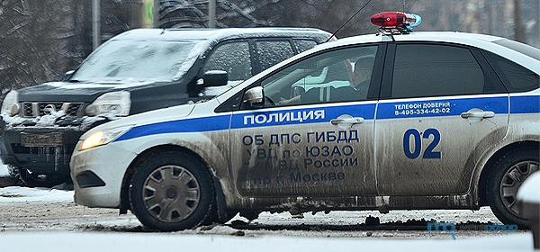 Зимний дпс. Машина ДПС зима. Машина ДПС зимой. Полиция машина зима. Полиция ДПС зима.