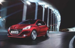 Peugeot 208 GTi «добрался» до России 