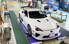 Преемника Lexus LFA поможет выпустить BMW