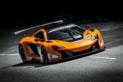 Гоночный McLaren 650S