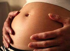Способность к обучению появляется у младенцев в утробе, доказали ученые