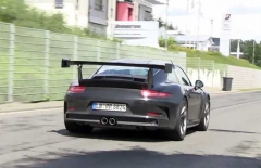 Porsche 911 GT3 RS в движении 