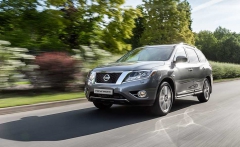 Гибридный Nissan Pathfinder с российской «пропиской» 