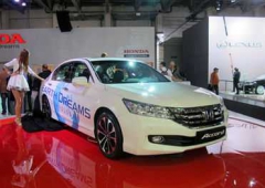 На ММАС-2014 представили обновленную Honda Accord