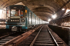 В тоннелях минского метро появится сотовая связь