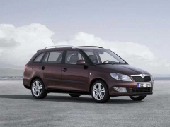 Skoda Fabia Combi универсал представлена официально