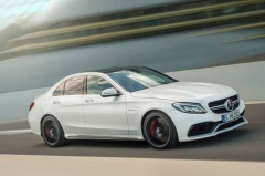 Mercedes показал заряженный C-Class 