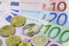 Курс евро превысил 53 рубля