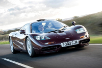 Роуэн Аткинсон продает свой McLaren F1