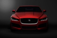 Jaguar XE назвали самым красивым автомобилем 2014 года