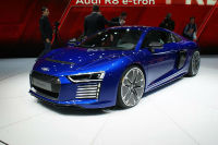 Серийный Audi R8 e-tron