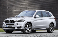 BMW отправила гибридный X5 в серию