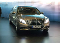 Mercedes представил Maybach S600 Pullman