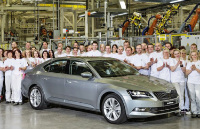 Новый Skoda Superb встал на конвейер