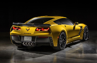 Chevrolet Corvette не станет среднемоторным