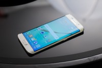 iFixit оценили ремонтопригодность Samsung Galaxy S6 Edge 