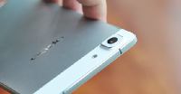 Безрамочный смартфон Oppo R7 представят в мае
