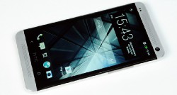 Двухсимочный HTC One (M7) обновляется до Android Lollipop