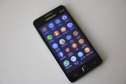 Samsung продала 1 миллион Tizen-смартфонов Z1