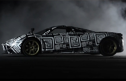 Pagani «дразнится» новым суперкаром