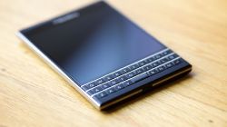 BlackBerry Dallas будет продаваться под именем Passport Silver Edition
