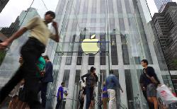 Apple отказалась платить российским разработчикам через Сбербанк