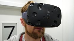 Компания HTC перенесла выход VR-шлема Vive на 2016 год