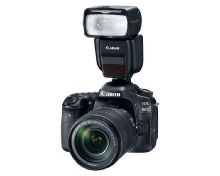 Canon EOS 80D стоит 1200 долларов 
