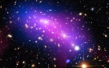 «Хаббл» показал крупнейшее во Вселенной ДТП двух скоплений галактик