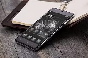 Опубликован флагман Homtom HT 10 на Helio X20 и сканером радужной оболочки глаза