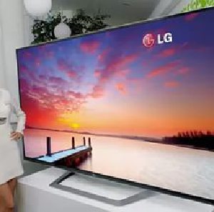 LG привезет на выставку CES телевизоры толщиной , как у смартфона 