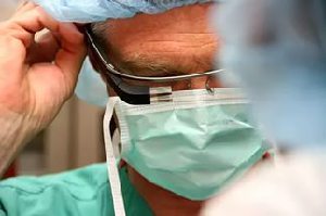 Впервые хирургическую  операцию будут транслировать в VR формате 