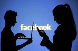 Facebook начнет платить гонорары пользователям соцсети