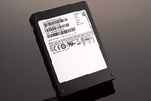 SSD - накопитель Samsung на 15 ТБ доступен за 5 000 долларов