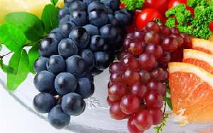 Ученые: виноград и апельсины защитят от ожирения. 