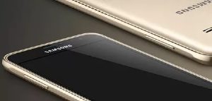 Компания Samsung готовит к анонсу смартфон Galaxy J3 Pro