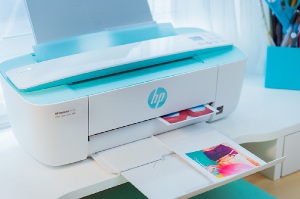 Компания HP представила серию цветных многофункциональных принтеров Desklet 3700 All- in - One